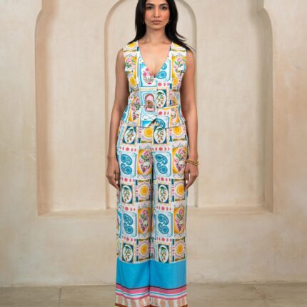 Clothing made with organic materials from sustainable designers