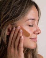 Hyaluronic-Infused Natural Liquid Cover Refill Bottle - Image 7