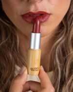 The Complete Makeup & Skincare Collection - Image 20
